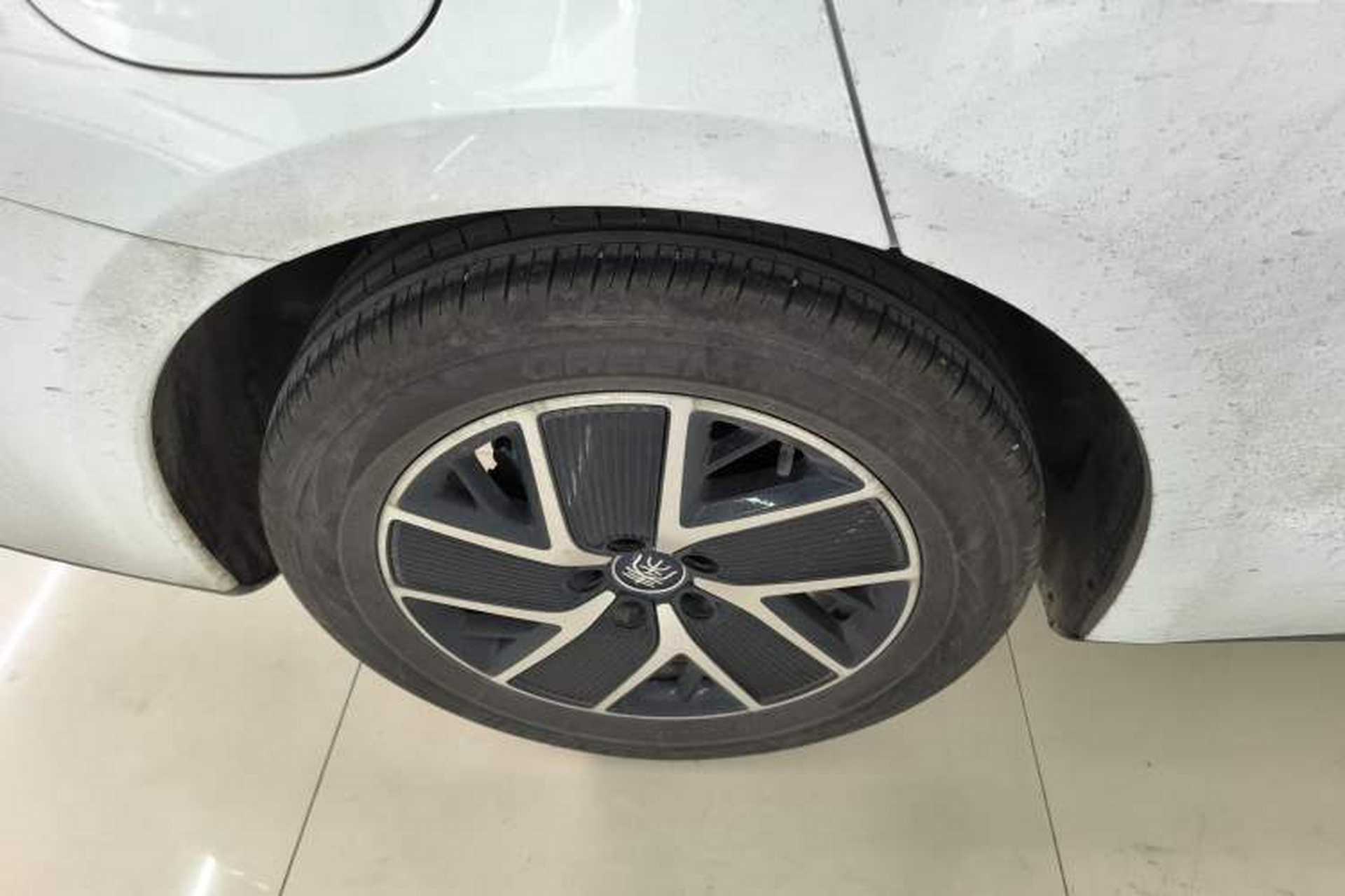 Used BYD Qin L 2025 DM-i Smart Drive 120KM Superior Model Exterior 8