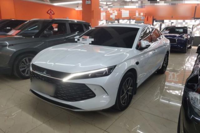 Used BYD Qin L 2025 DM-i Smart Drive 120KM Leading Model