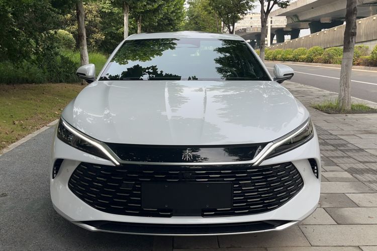 Used BYD Qin L 2025 DM-i Smart Drive 120KM Superior Model Front