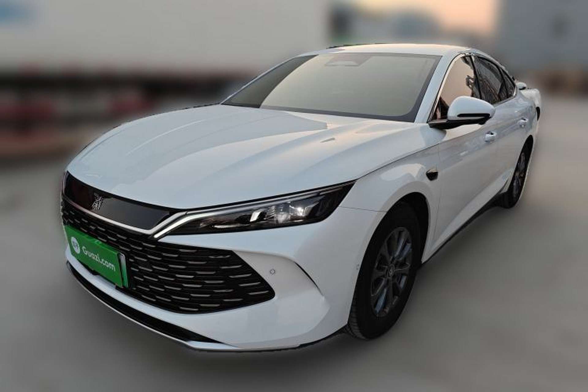 Used BYD Qin L 2025 DM-i Smart Drive 80KM Leading Model Front Left 45 Deg