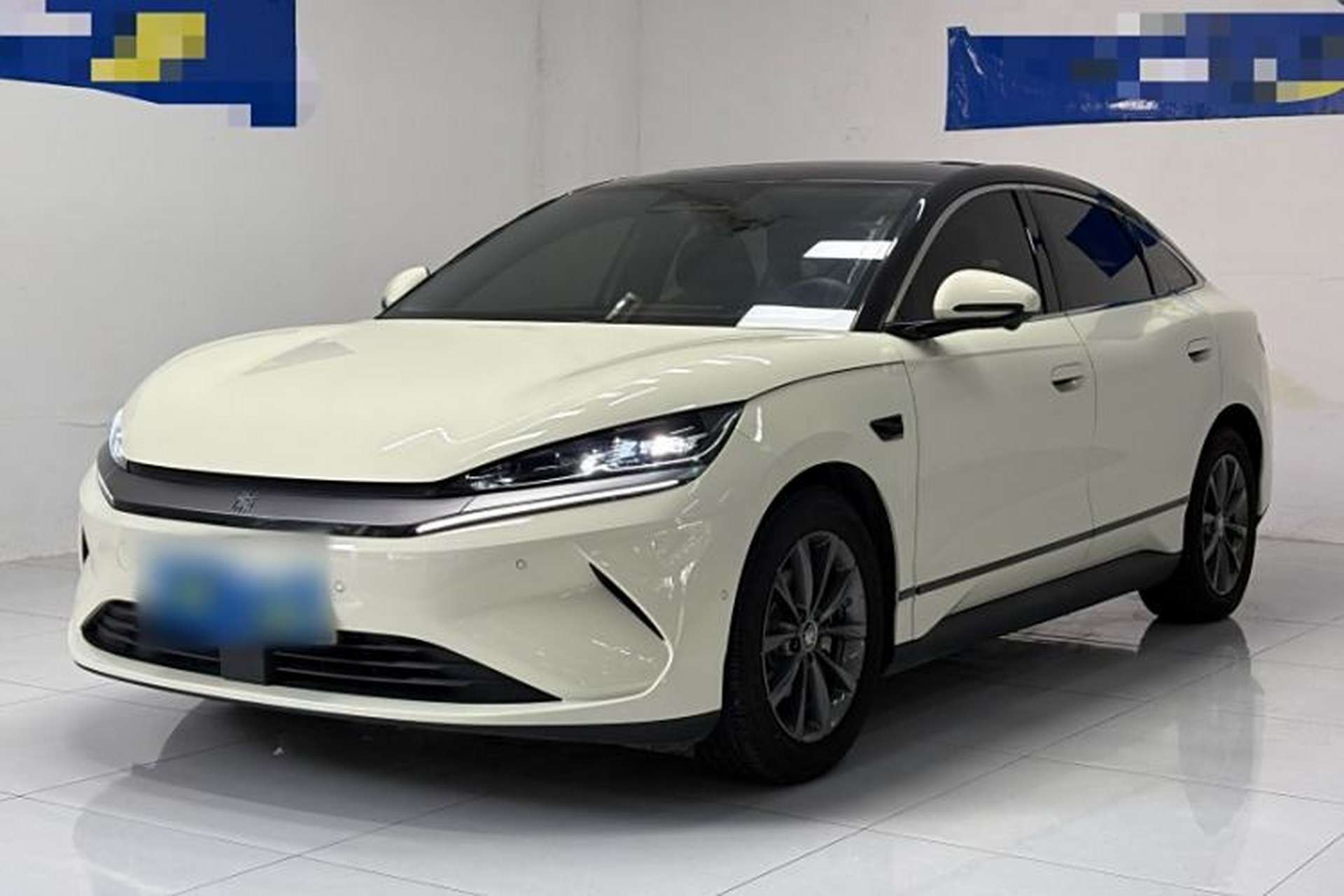 Used BYD Qin L 2025 EV 545KM Beyond Version Front Left 45 Deg
