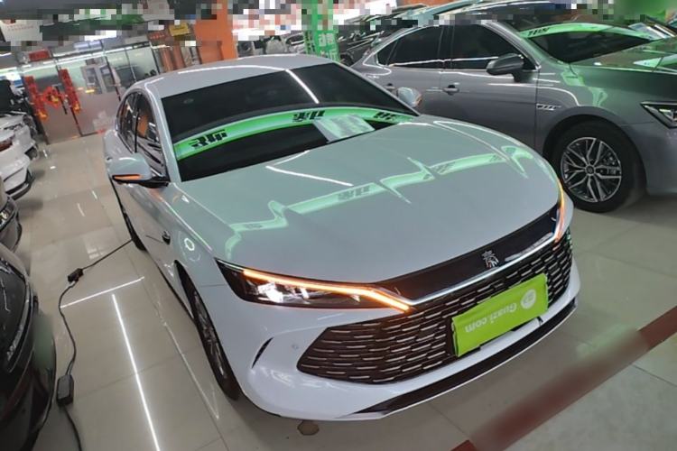 Used BYD Qin L 2025 DM-i Smart Drive 80KM Leading Model Front Right 45 Deg