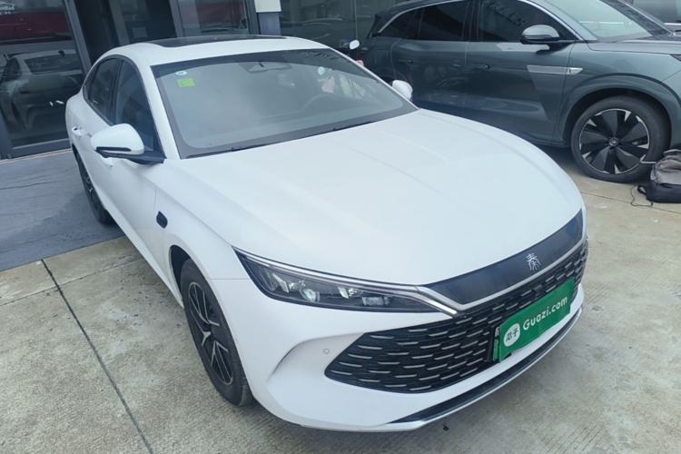 Used BYD Qin L 2025 DM-i Smart Drive 120KM Superior Model Front Right 45 Deg