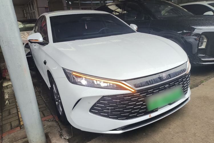 Used BYD Qin L 2025 DM-i Smart Drive 80KM Leading Model Front Right 45 Deg