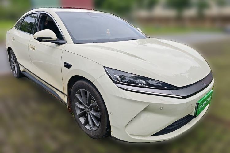 Used BYD Qin L 2025 EV 545KM Beyond Version Front Right 45 Deg