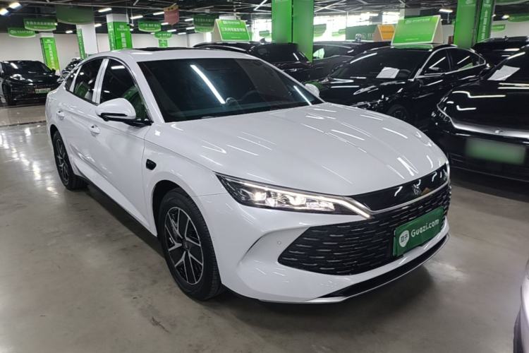 Used BYD Qin L 2025 DM-i Smart Drive 120KM Superior Model Front Right 45 Deg