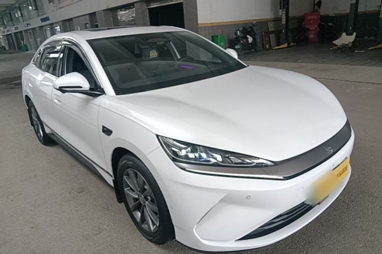Used BYD Qin L 2025 EV 545KM Beyond Version Front Right 45 Deg