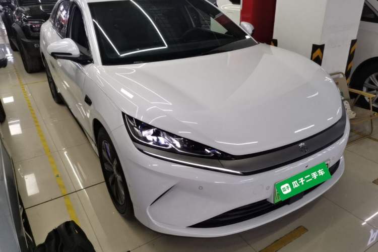 Used BYD Qin L 2025 EV 470KM Leading Edition Front Right 45 Deg