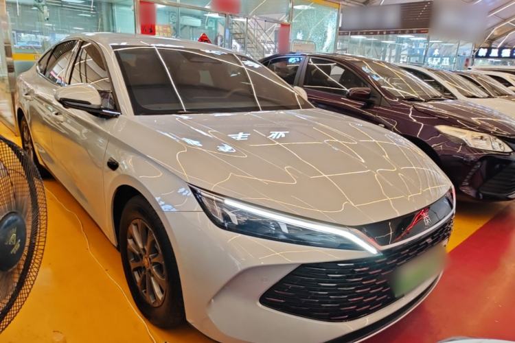 Used BYD Qin L 2025 DM-i Smart Drive 80KM Leading Model Front Right 45 Deg