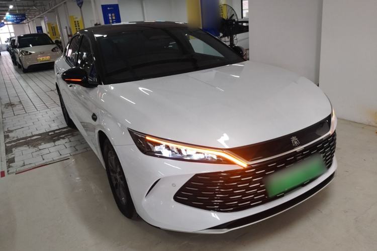 Used BYD Qin L 2025 DM-i Smart Drive 80KM Leading Model Front Right 45 Deg
