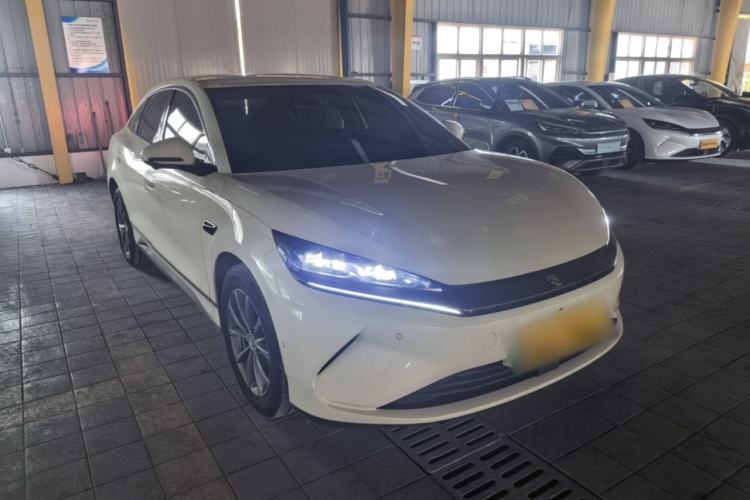 Used BYD Qin L 2025 EV 545KM Beyond Version Front Right 45 Deg