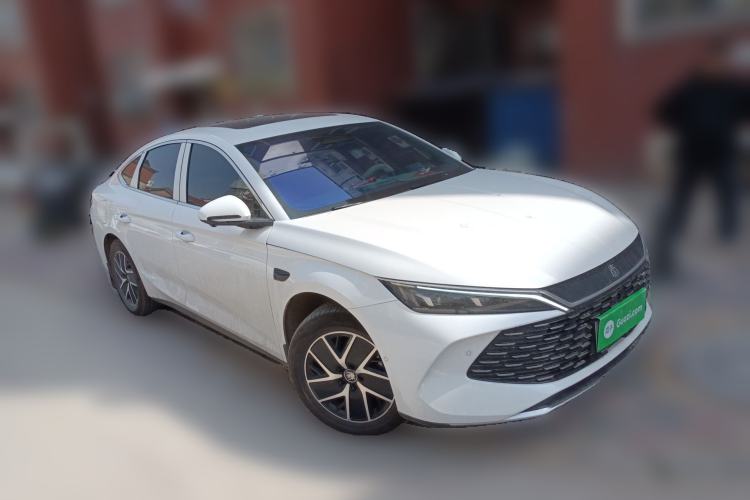 Used BYD Qin L 2025 DM-i Smart Drive 120KM Leading Model Front Right 45 Deg
