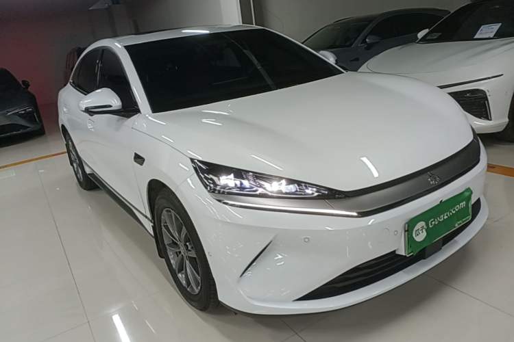 Used BYD Qin L 2025 EV 470KM Leading Edition Front Right 45 Deg