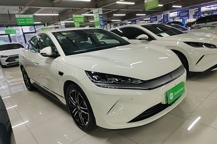 Used BYD Qin L 2025 EV 545KM Excellence Edition Front Right 45 Deg
