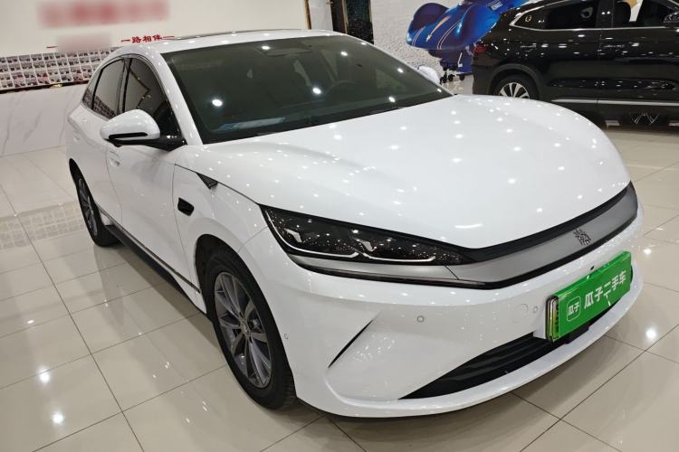 Used BYD Qin L 2025 EV 545KM Beyond Version Front Right 45 Deg