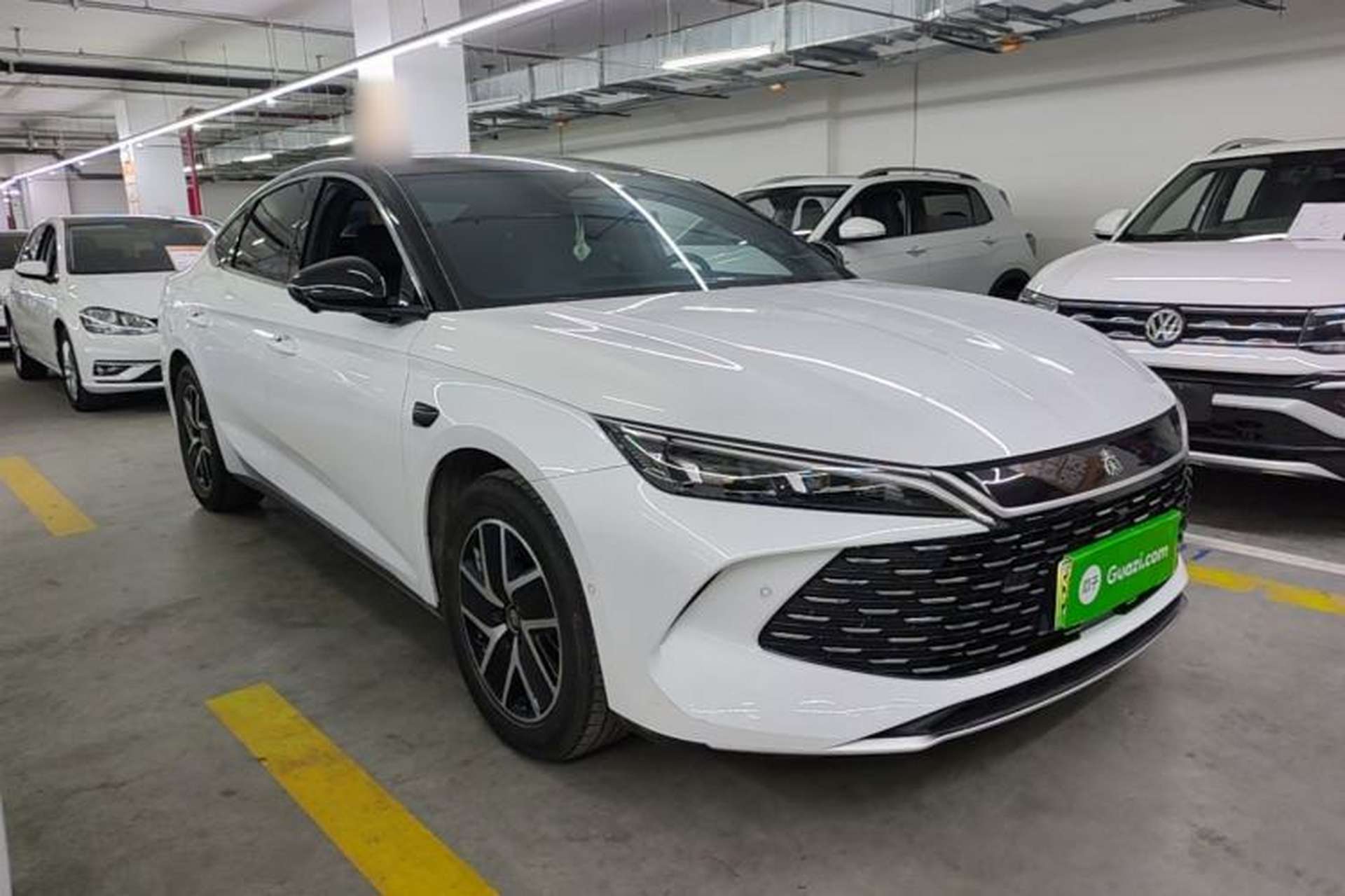 Used BYD Qin L 2025 DM-i Smart Drive 120KM Superior Model Front Right 45 Deg