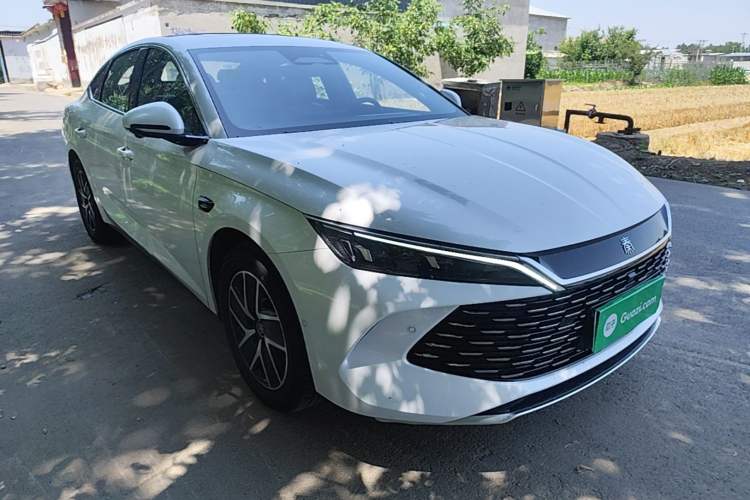 Used BYD Qin L 2025 DM-i Smart Drive 120KM Superior Model Front Right 45 Deg
