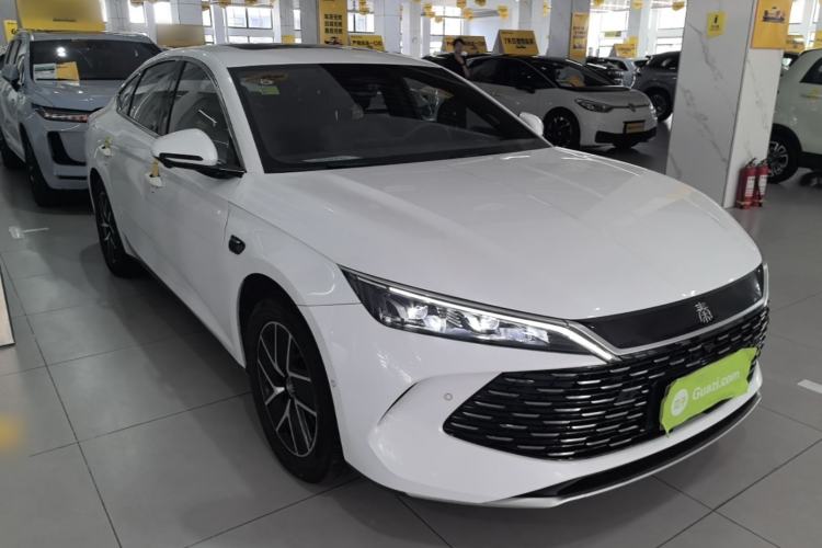 Used BYD Qin L 2025 DM-i Smart Drive 120KM Superior Model Front Right 45 Deg