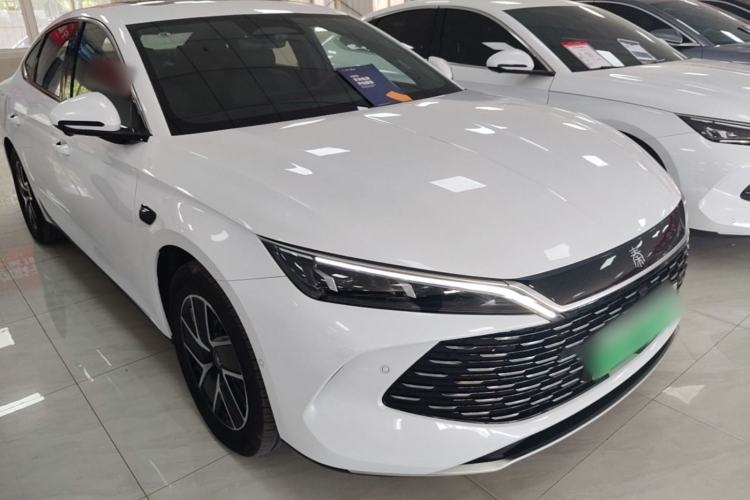 Used BYD Qin L 2025 DM-i Smart Drive 120KM Superior Model Front Right 45 Deg