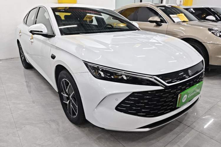 Used BYD Qin L 2025 DM-i Smart Drive 120KM Superior Model Front Right 45 Deg