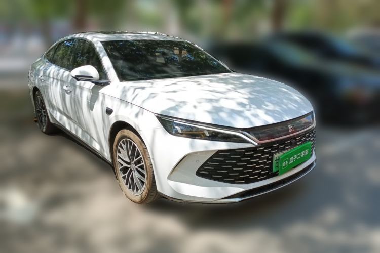 Used BYD Qin L 2025 DM-i Smart Drive 120KM Excellence Model Front Right 45 Deg