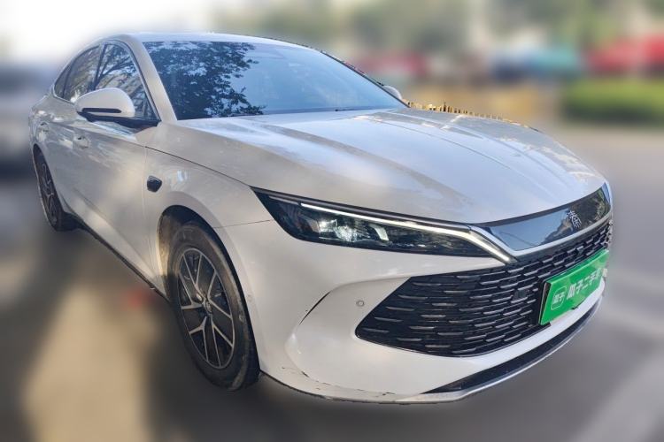 Used BYD Qin L 2025 DM-i Smart Drive 120KM Leading Model Front Right 45 Deg