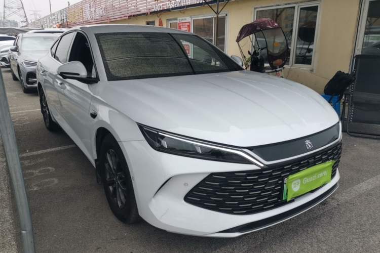 Used BYD Qin L 2025 DM-i Smart Drive 80KM Leading Model Front Right 45 Deg