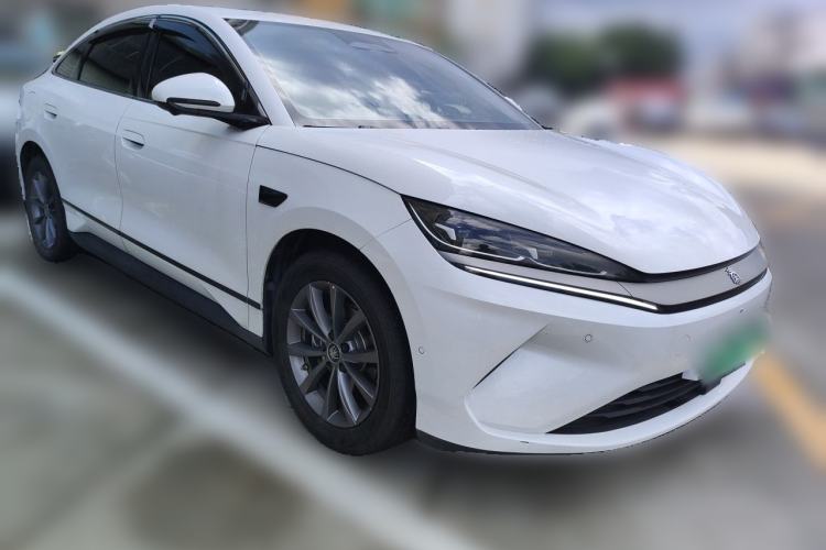 Used BYD Qin L 2025 EV 545KM Beyond Version Front Right 45 Deg