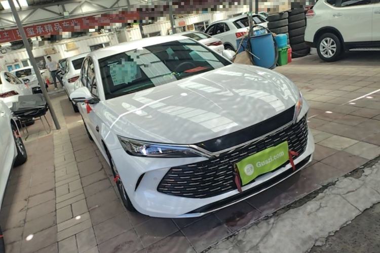 Used BYD Qin L 2025 DM-i Smart Drive 80KM Leading Model Front Right 45 Deg