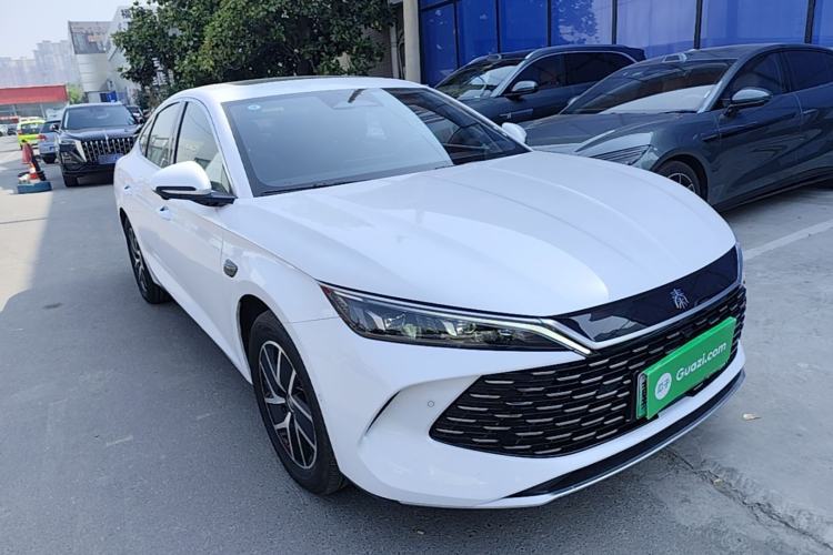 Used BYD Qin L 2025 DM-i Smart Drive 120KM Superior Model Front Right 45 Deg