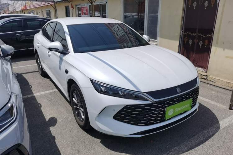 Used BYD Qin L 2025 DM-i Smart Drive 80KM Leading Model Front Right 45 Deg