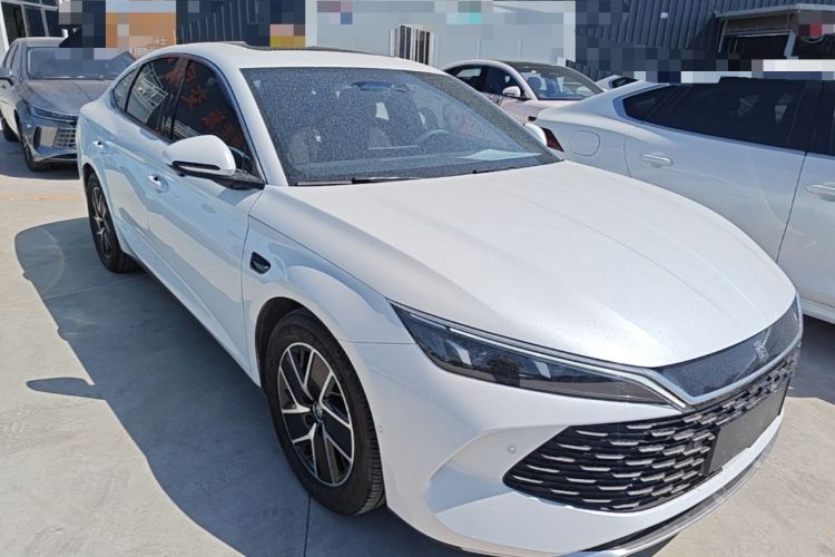 Used BYD Qin L 2025 DM-i Smart Drive 80KM Superior Model Front Right 45 Deg