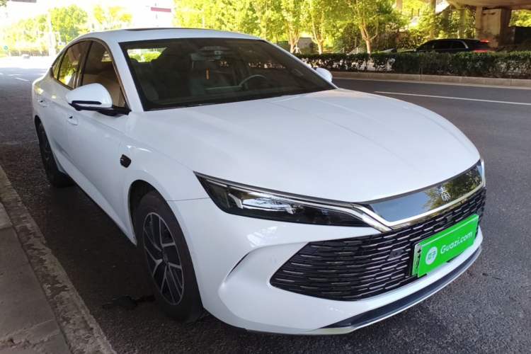Used BYD Qin L 2025 DM-i Smart Drive 120KM Leading Model Front Right 45 Deg