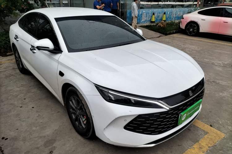 Used BYD Qin L 2025 DM-i Smart Drive 80KM Leading Model Front Right 45 Deg