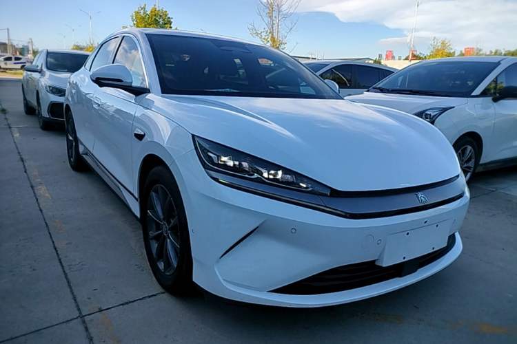 Used BYD Qin L 2025 EV 470KM Leading Edition Front Right 45 Deg