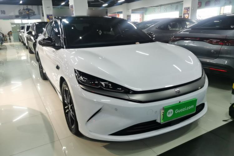 Used BYD Qin L 2025 EV 545KM Excellence Edition Front Right 45 Deg