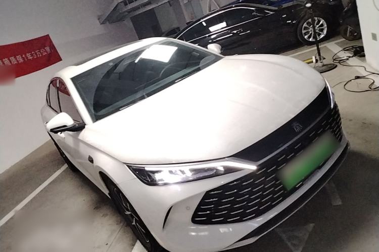 Used BYD Qin L 2025 DM-i Smart Drive 120KM Leading Model Front Right 45 Deg