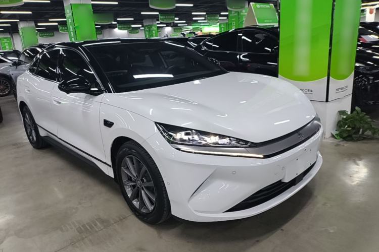Used BYD Qin L 2025 EV 545KM Beyond Version Front Right 45 Deg
