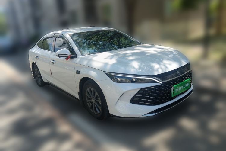 Used BYD Qin L 2025 DM-i Smart Drive 80KM Leading Model Front Right 45 Deg
