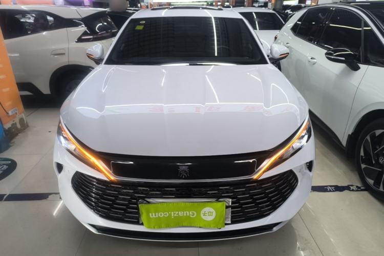 Used BYD Qin L 2025 DM-i Smart Drive 120KM Leading Model Front