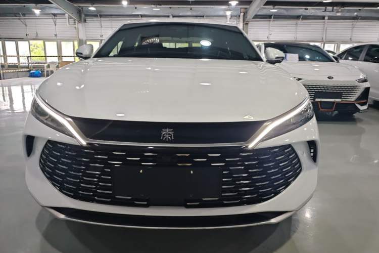 Used BYD Qin L 2025 DM-i Smart Drive 80KM Leading Model Front