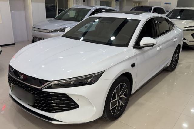 Used BYD Qin L 2025 DM-i Smart Drive 120KM Leading Model