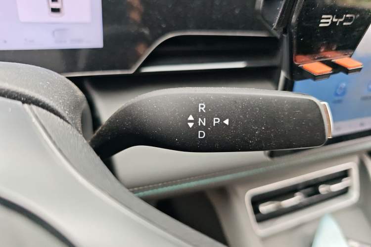 Used BYD Qin L 2025 EV 545KM Beyond Version Gear Lever