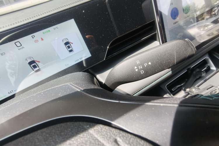 Used BYD Qin L 2025 EV 545KM Beyond Version Gear Lever