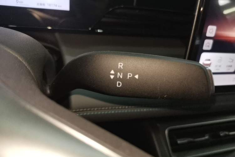 Used BYD Qin L 2025 EV 470KM Leading Edition Gear Lever