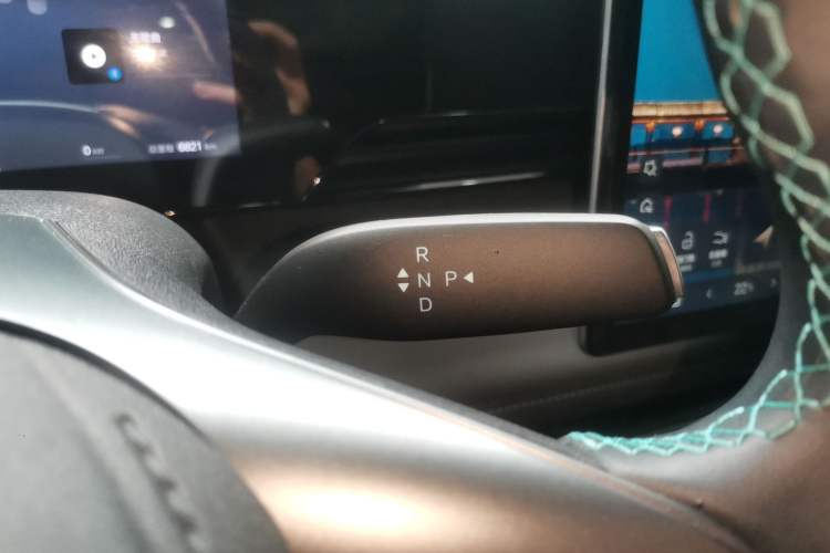 Used BYD Qin L 2025 EV 545KM Beyond Version Gear Lever