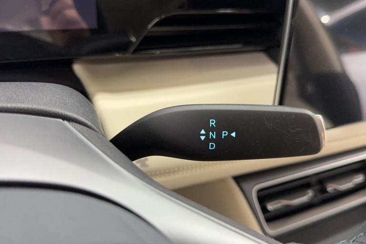 Used BYD Qin L 2025 EV 545KM Beyond Version Gear Lever