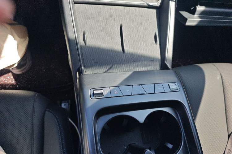 Used BYD Qin L 2025 EV 470KM Leading Edition Gear Lever