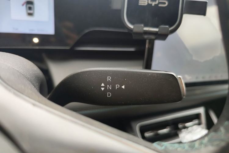Used BYD Qin L 2025 EV 470KM Leading Edition Gear Lever