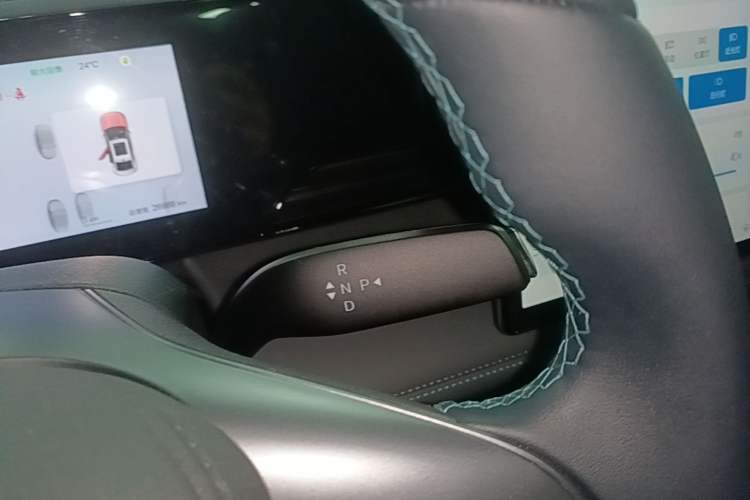Used BYD Qin L 2025 EV 470KM Leading Edition Gear Lever